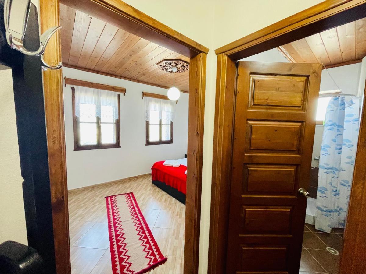 Denis Guesthouse 1930 Gjirokastër Dış mekan fotoğraf