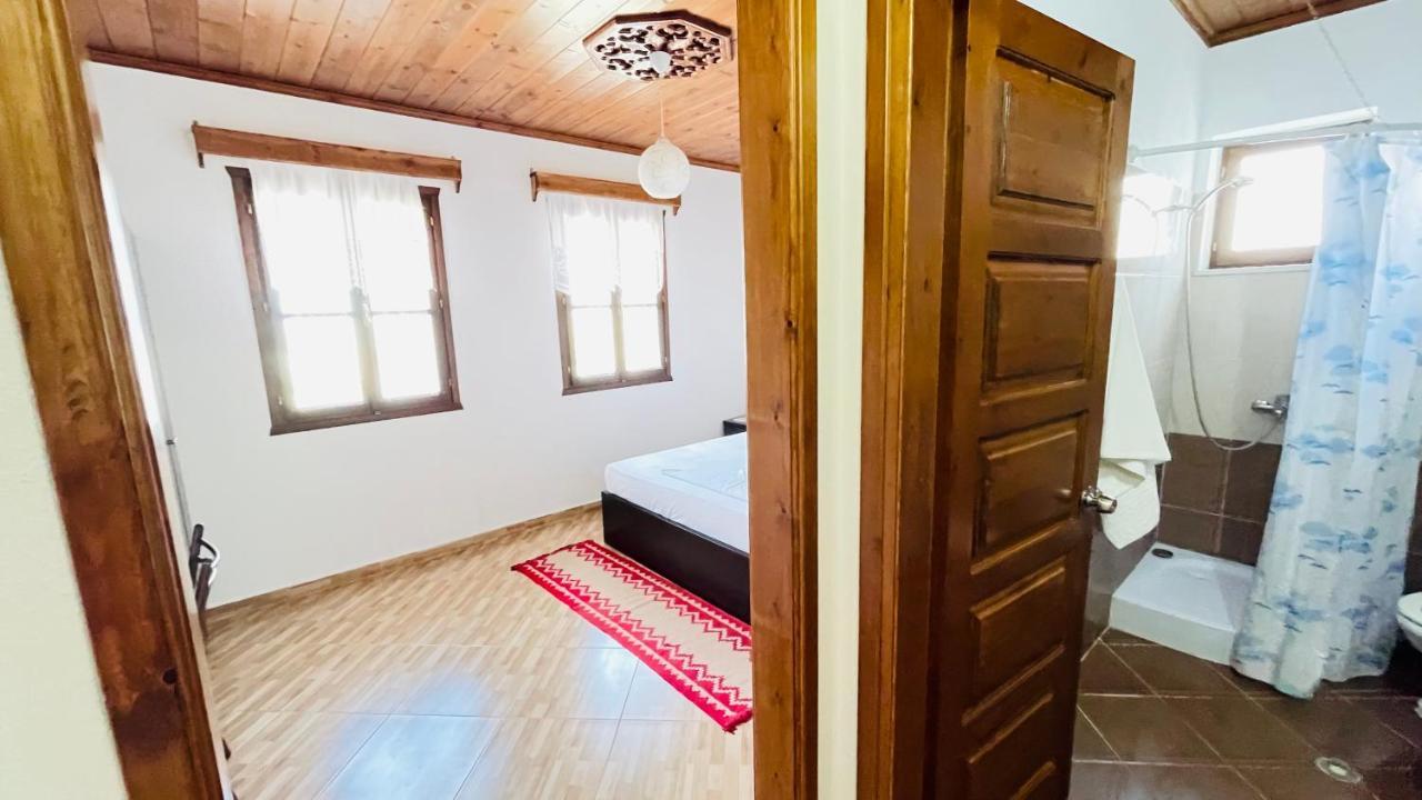 Denis Guesthouse 1930 Gjirokastër Dış mekan fotoğraf