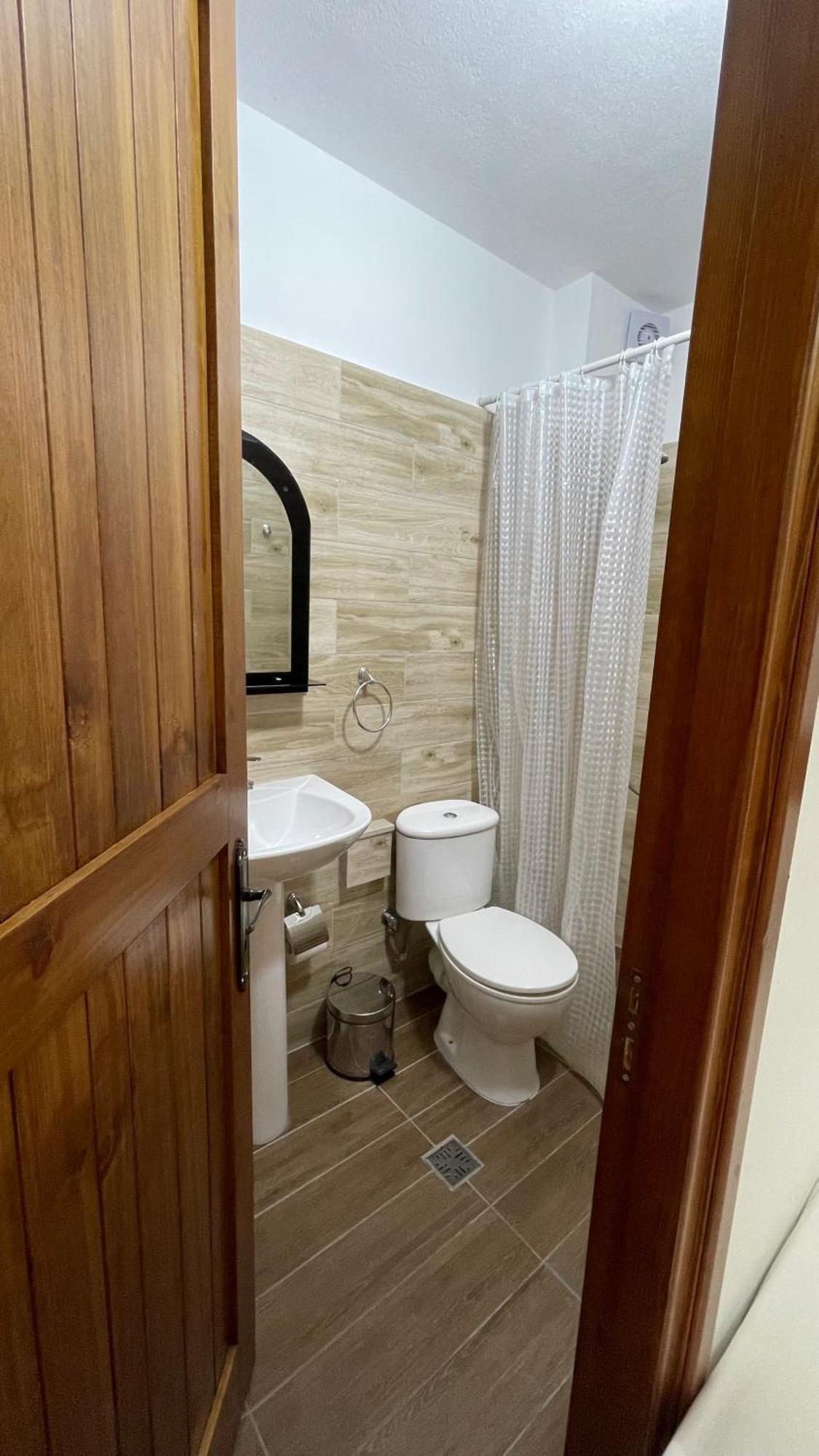 Denis Guesthouse 1930 Gjirokastër Dış mekan fotoğraf
